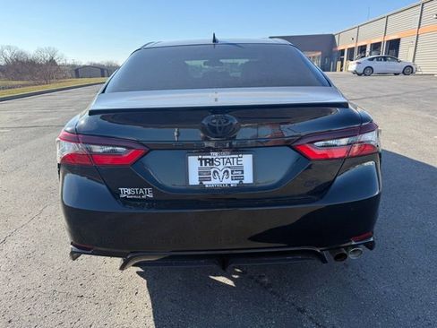 Used 2021 Toyota Camry SE image 8