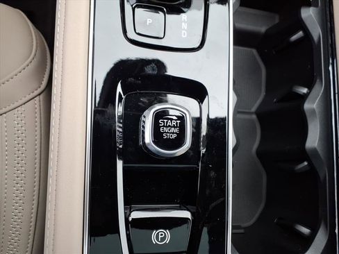 New 2026 Volvo XC90 T8 Plus w/ Protection Package Premier image 21