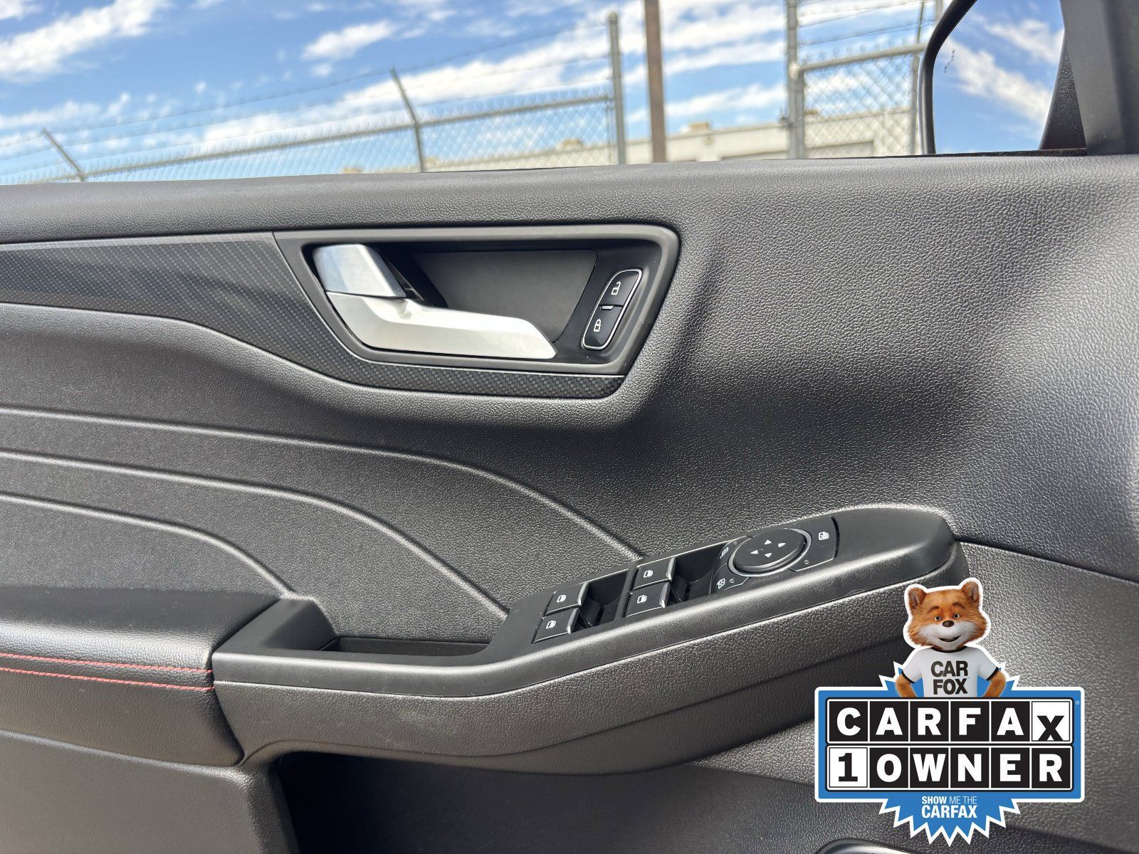 Used 2024 Ford Escape ST-Line w/ Tech Pack #1 FWD image 21