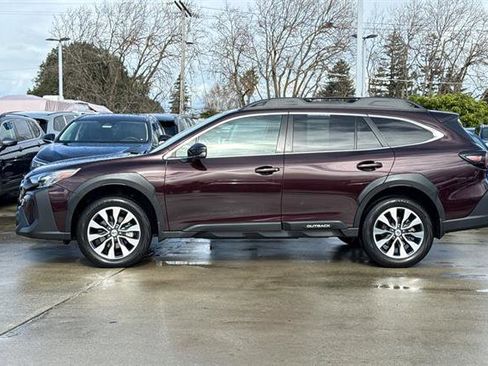 Used 2023 Subaru Outback Limited image 6