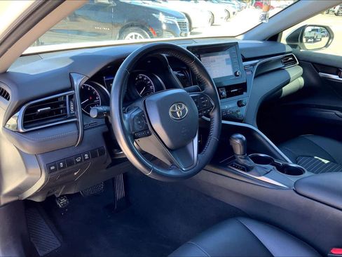 Used 2021 Toyota Camry SE w/ Convenience Package image 17