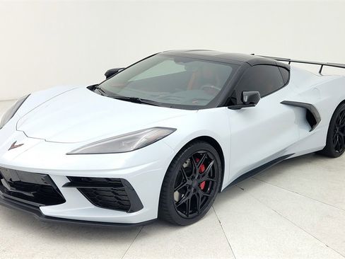 Used 2023 Chevrolet Corvette Stingray Premium Cpe w/ Z51 Performance Package image 4