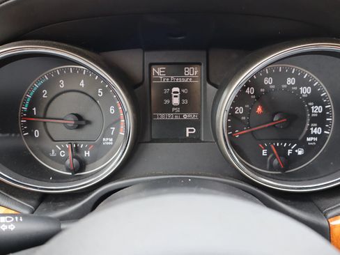 Used 2012 Jeep Grand Cherokee Overland image 24