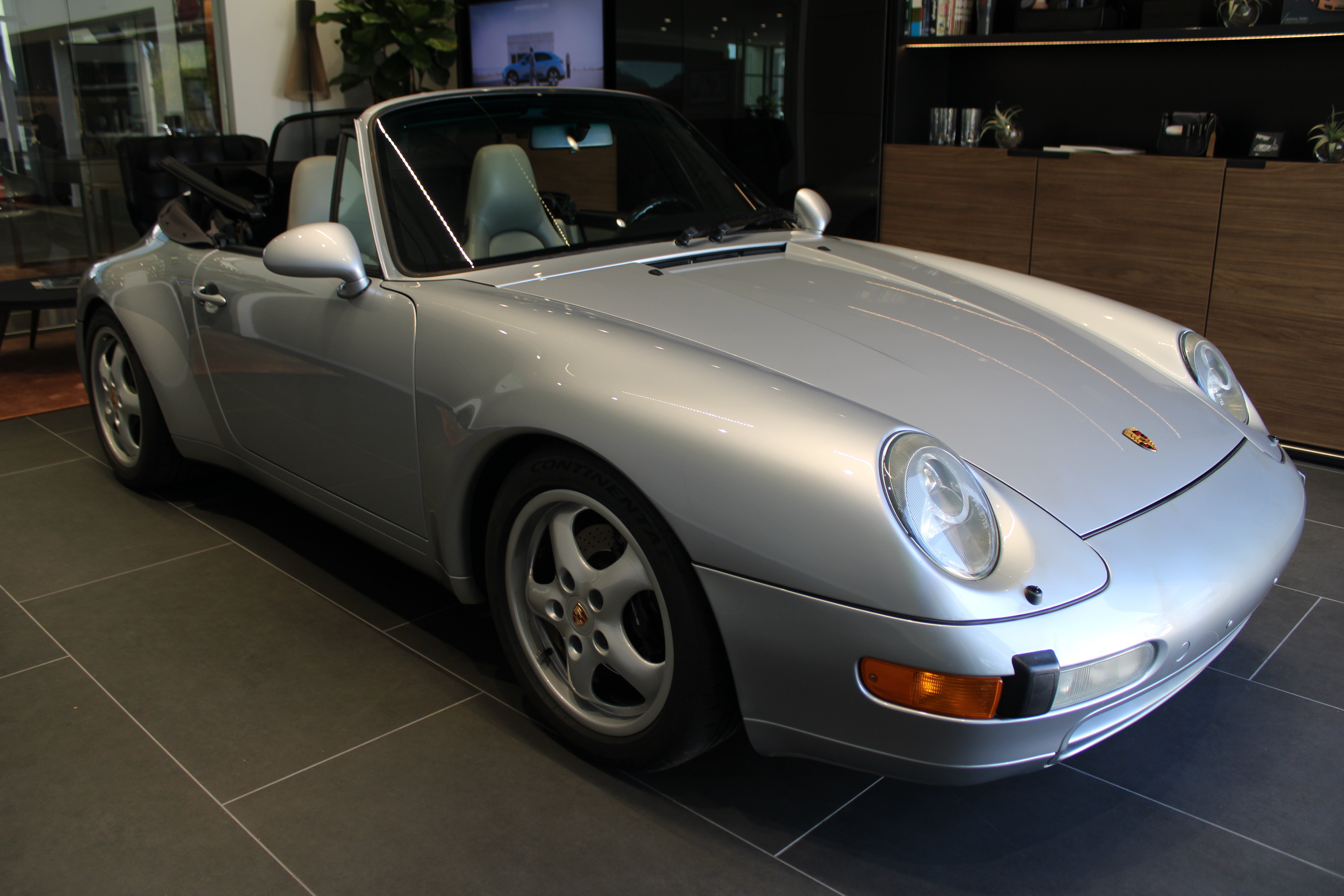 Used 1996 Porsche 911 Carrera RWD image 46
