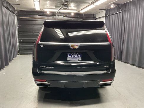 Used 2023 Cadillac Escalade Luxury AWD/4WD image 6