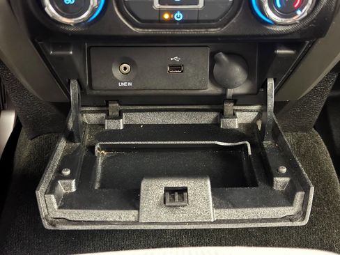 Used 2013 Ford F150 XLT w/ Luxury Equipment Group image 34