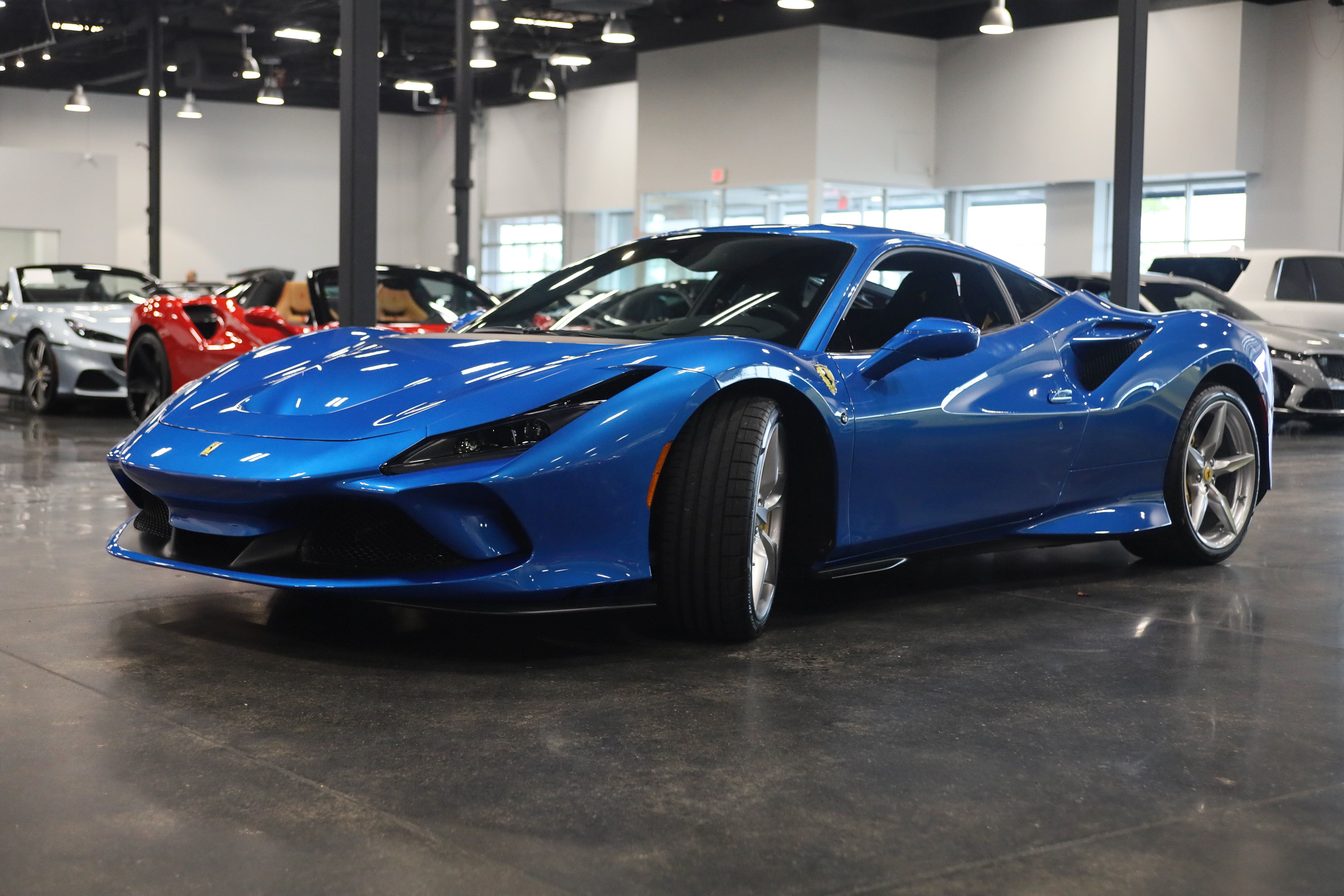 Used 2022 Ferrari F8 Tributo RWD image 3