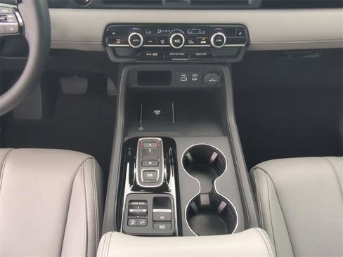 Certified 2025 Honda Pilot EX-L image 19