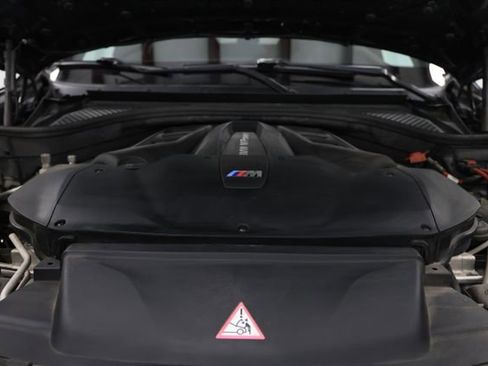 Used 2018 BMW X5 M AWD/4WD image 6