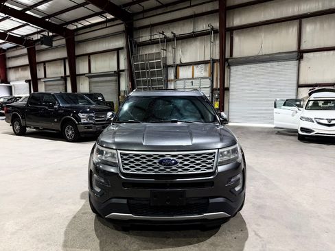 Used 2016 Ford Explorer Platinum AWD/4WD image 10