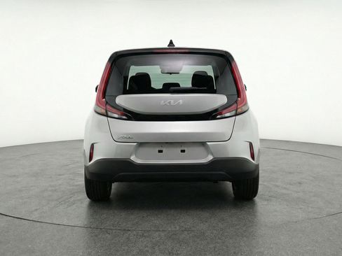 Used 2025 Kia Soul LX w/ LX Technology Package FWD image 7