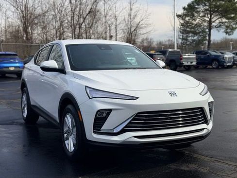 Certified 2024 Buick Envista Preferred w/ Convenience I Package image 3