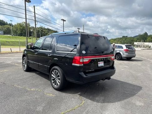 Used 2017 Lincoln Navigator Select AWD/4WD image 6