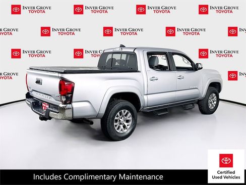 Certified 2018 Toyota Tacoma SR5 AWD/4WD image 5