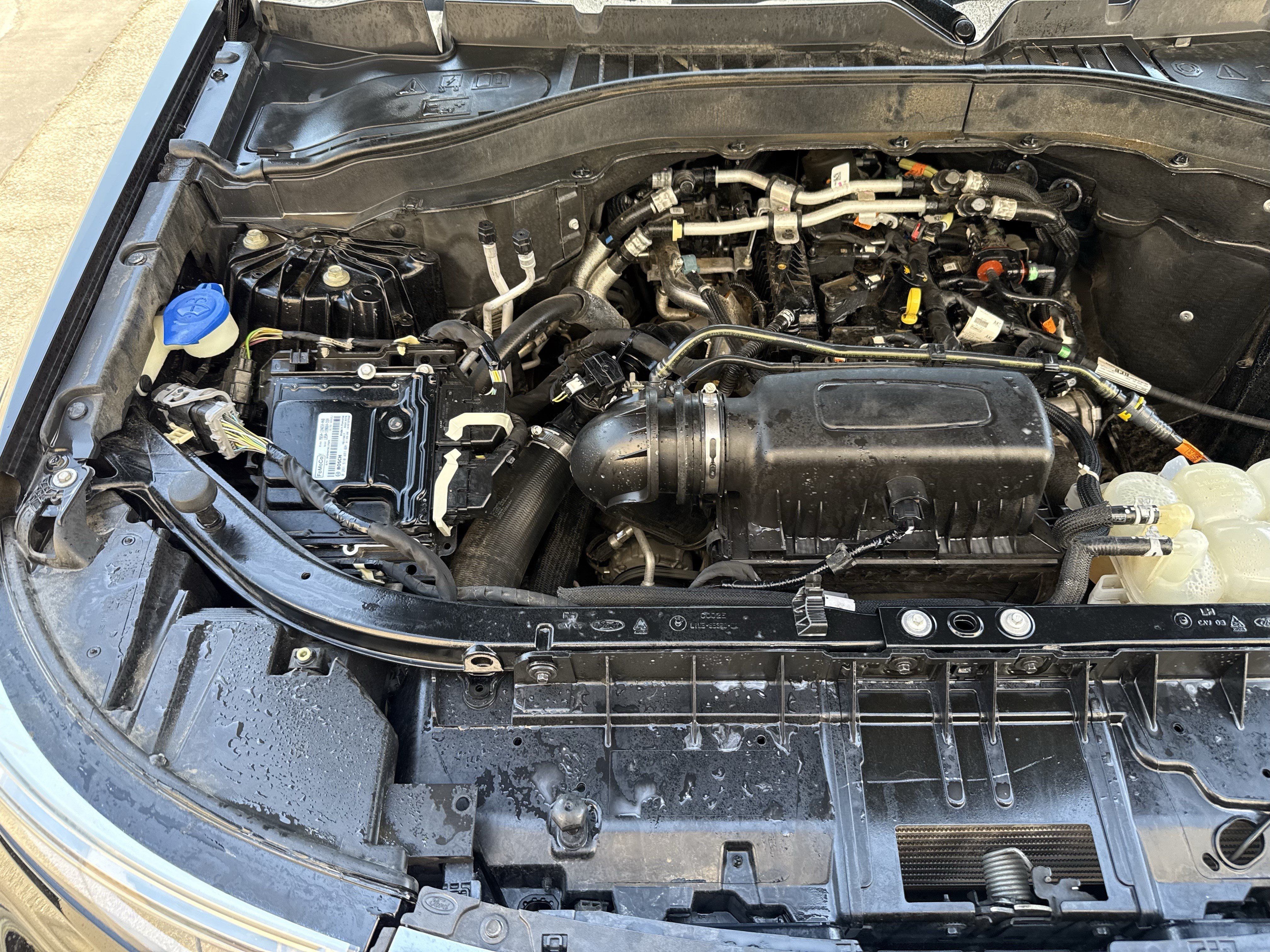 Used 2021 Ford Explorer XLT RWD image 9