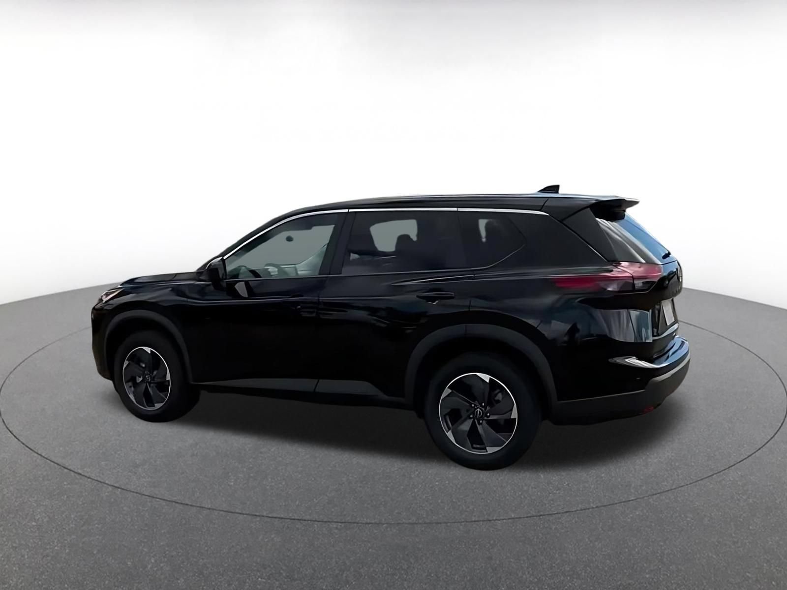 Used 2025 Nissan Rogue SV FWD image 9