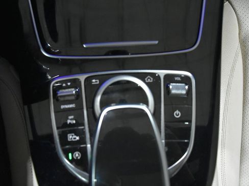 Used 2018 Mercedes-Benz E 400 4MATIC Sedan image 19