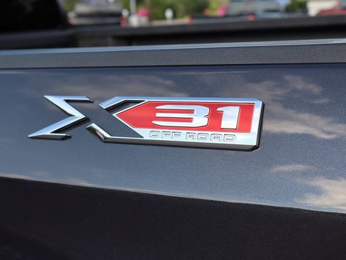 Used 2023 GMC Sierra 1500 SLT w/ SLT Premium Package image 38