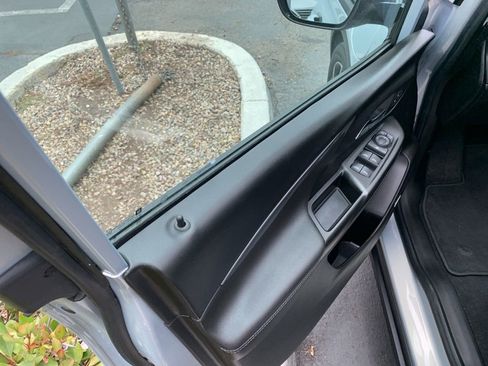 Used 2023 Chevrolet Bolt LT w/ Infotainment Package FWD image 17