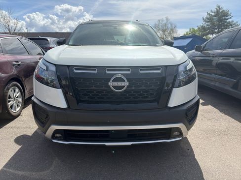 Used 2024 Nissan Pathfinder Rock Creek image 2