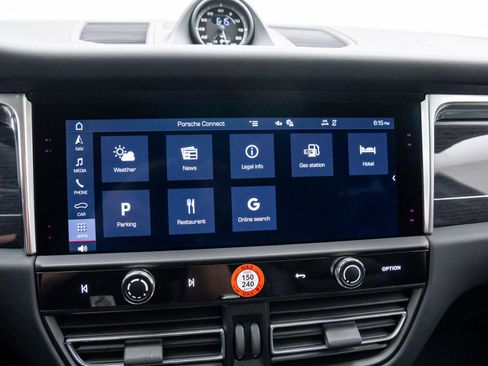 New 2026 Porsche Macan GTS image 25