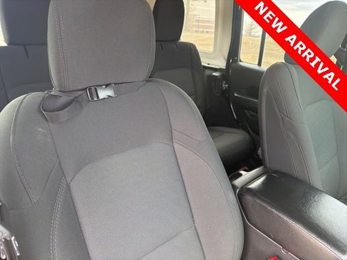 Used 2018 Jeep Wrangler Unlimited Sport S image 18