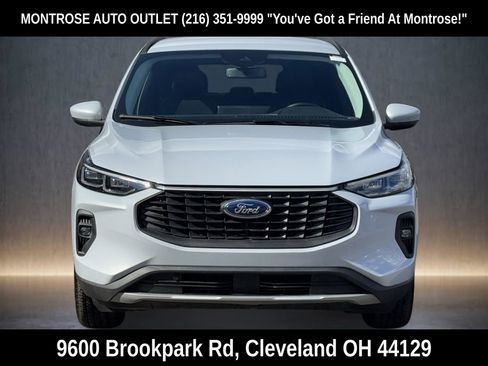 Used 2025 Ford Escape Platinum image 9