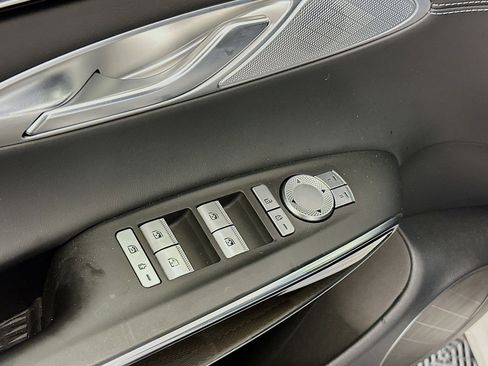 Used 2025 Genesis GV70 2.5T AWD/4WD image 15