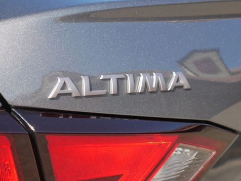 New 2025 Nissan Altima 2.5 SV image 16
