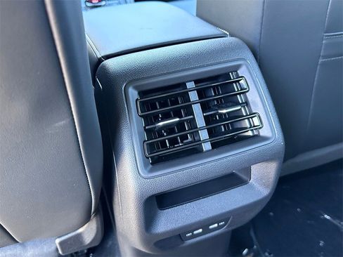 New 2026 Volkswagen Tiguan SE R-Line image 21