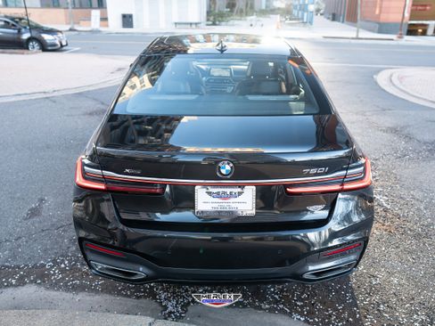 Used 2020 BMW 750i xDrive w/ Executive Package AWD/4WD image 6