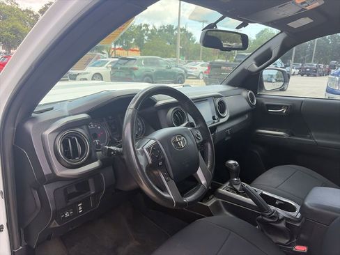 Used 2016 Toyota Tacoma TRD Sport w/ Towing Package RWD image 9