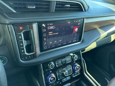 Used 2024 GMC Yukon Denali Ultimate image 11
