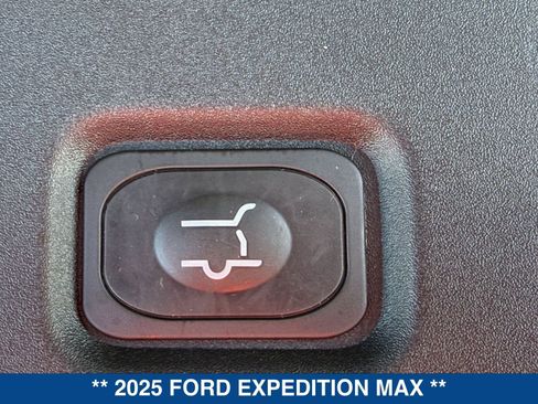 New 2025 Ford Expedition Max Active image 17