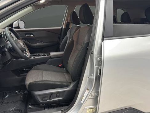 Used 2022 Nissan Rogue SV AWD/4WD image 10
