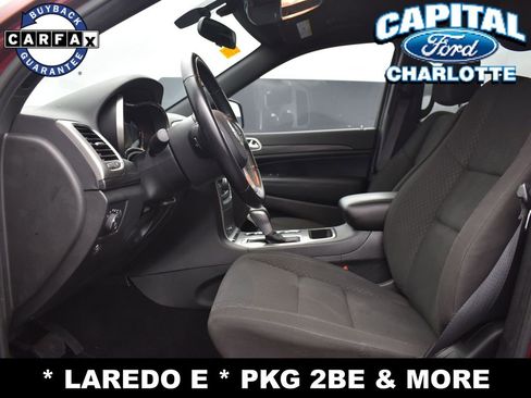 Used 2021 Jeep Grand Cherokee Laredo image 13