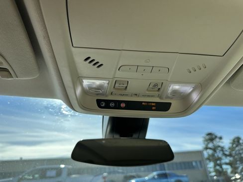 Used 2018 Cadillac XT5 Premium Luxury w/ LPO, Wheel Lock Package image 31