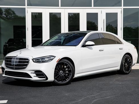 Used 2026 Mercedes-Benz S 580 4MATIC Sedan image 3