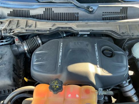 Used 2017 RAM 1500 Laramie w/ Convenience Group image 25