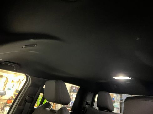 Certified 2025 Toyota Tacoma SR5 image 25