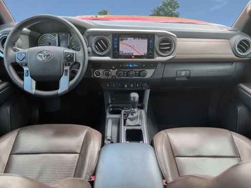 Used 2019 Toyota Tacoma Limited AWD/4WD image 26