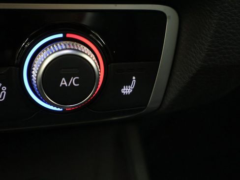 Used 2024 Audi Q3 2.0T Premium Plus w/ Premium Plus Package image 51