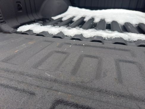 Used 2020 Chevrolet Colorado LT w/ Luxury Package image 9