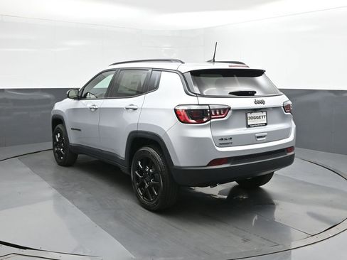New 2026 Jeep Compass Latitude image 5