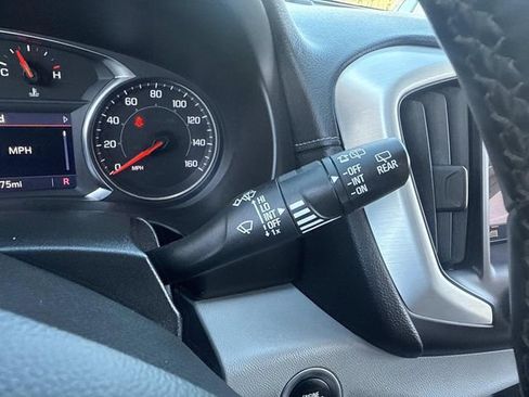 Used 2023 GMC Terrain SLT image 33