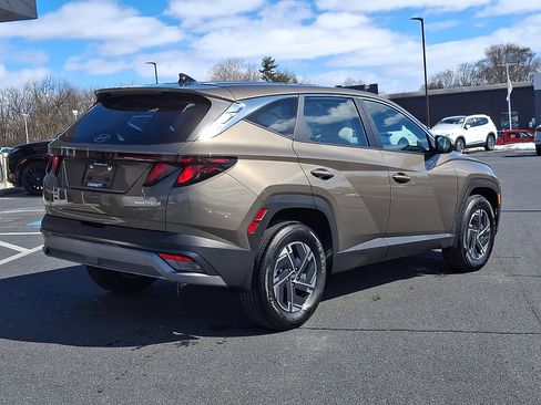 New 2026 Hyundai Tucson Blue SE image 5