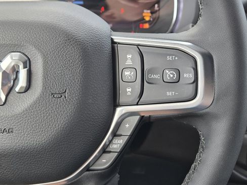 Used 2026 RAM 2500 Laramie AWD/4WD image 45