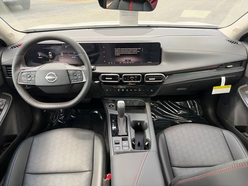 New 2026 Nissan Sentra SR w/ SR Premium Package FWD image 15