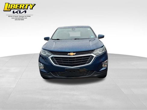 Used 2020 Chevrolet Equinox LT image 2