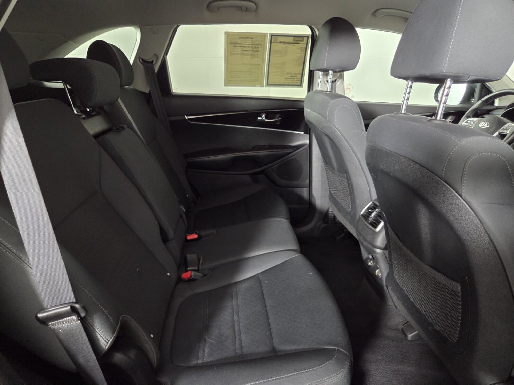 Used 2020 Kia Sorento LX w/ LX I4 Convenience Package FWD image 27